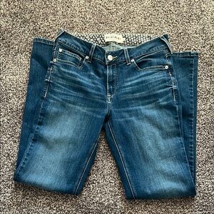 Medium Wash Women's Jeans - Classic Straight Fit